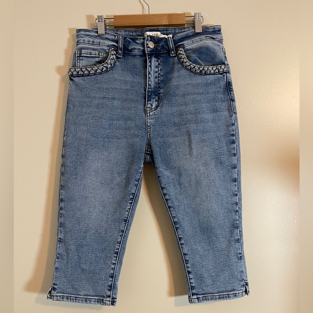 Blue Artemis Capri Jeans Womens 8 Blue High Waist Fitted Stretch Normcore Denim
